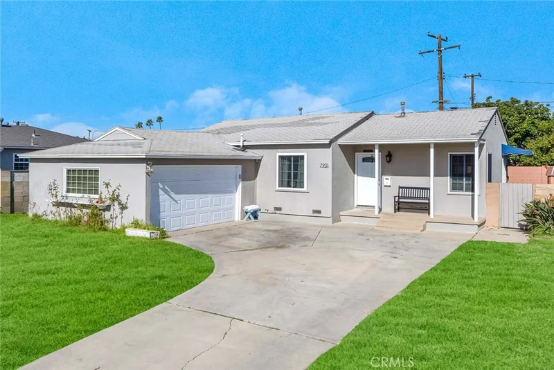 7901 Rockwell Avenue, Midway City, CA 92655