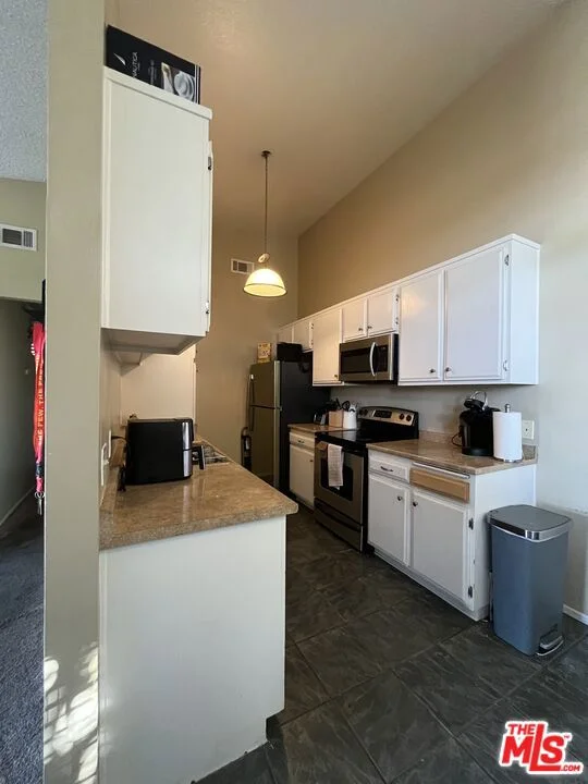 1150 S Meadow Lane 30, Colton, CA 92324