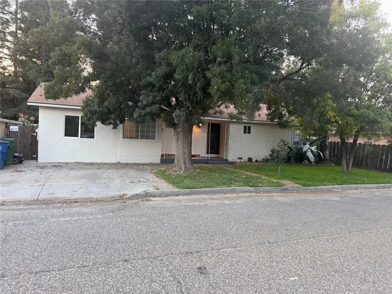 2580 Country, Merced, CA 95340