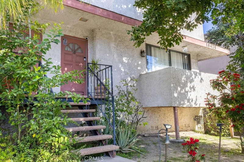 18425 Saticoy Street 1, Reseda, CA 91335