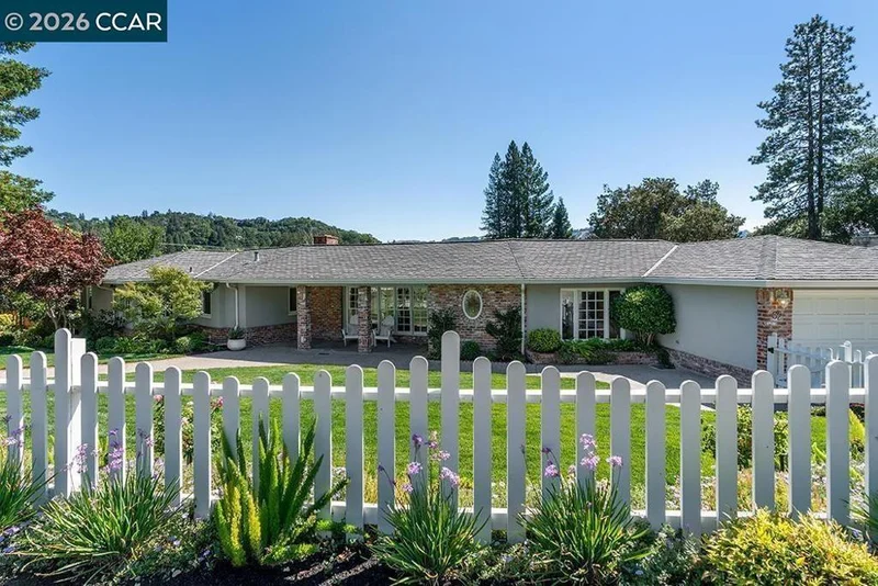 62 Van Ripper Ln, Orinda, CA 94563
