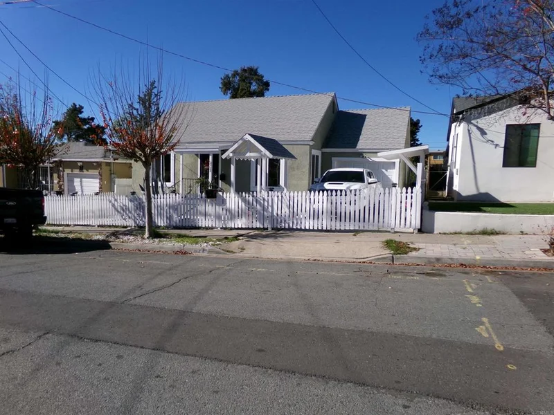 628 59th, San Diego, CA 92114