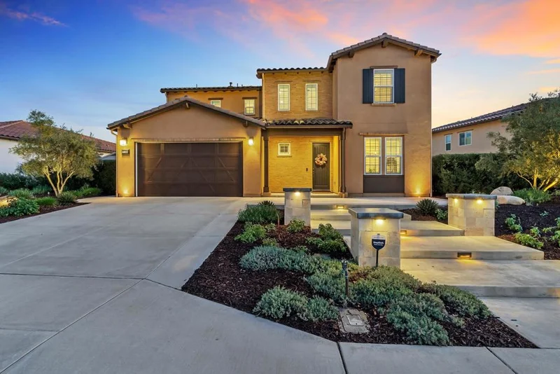 1128 Witherby Ln, Escondido, CA 92026