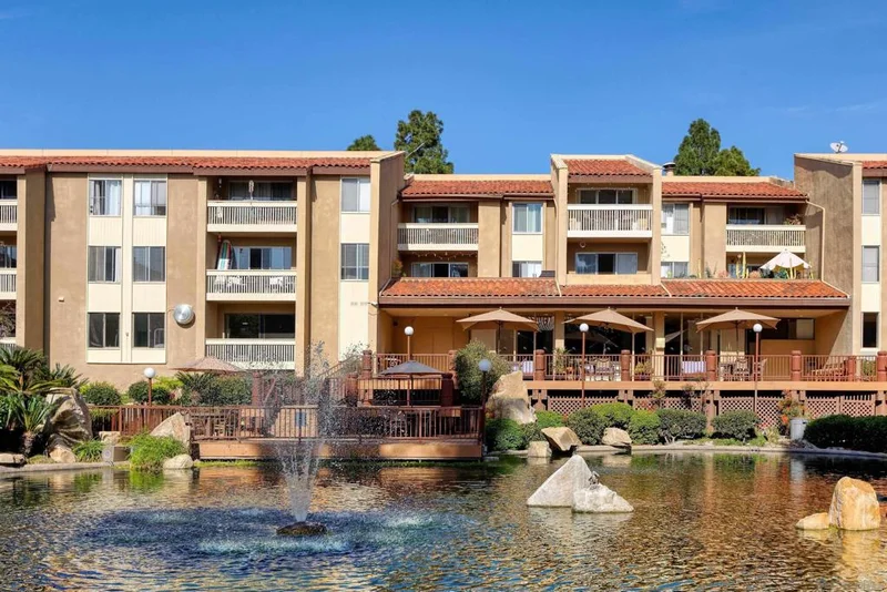 4600 Lamont St 102, San Diego, CA 92109