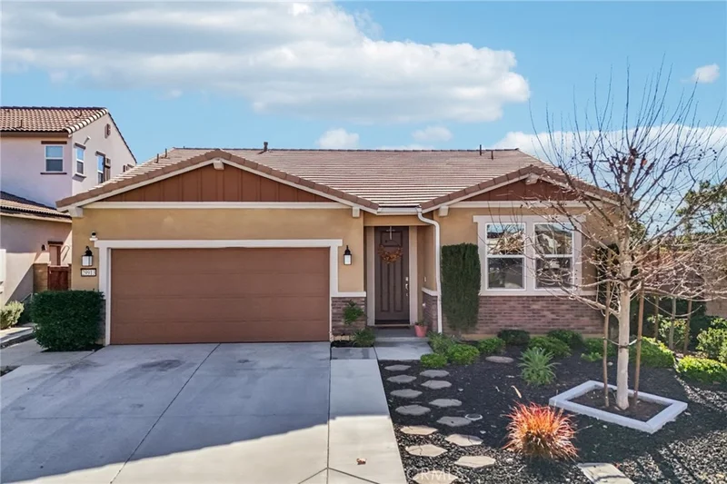 29913 Solardo Drive, Menifee, CA 92585