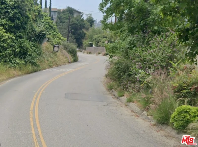 2716 Nichols Canyon Road, Los Angeles, CA 90046
