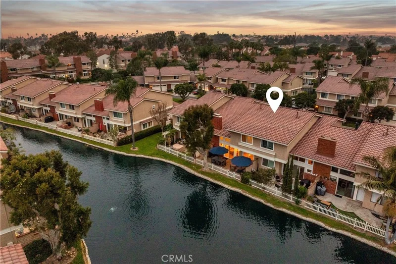 7906 Seawall, Huntington Beach, CA 92648