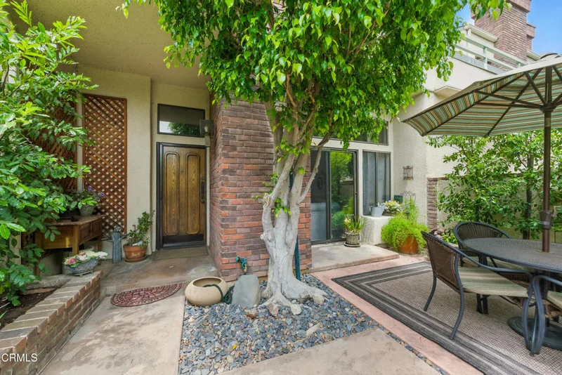 18751 Hatteras Street 13, Tarzana, CA 91356