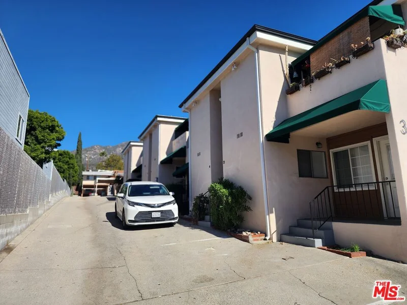 3055 Foothill Boulevard 1 photo 2