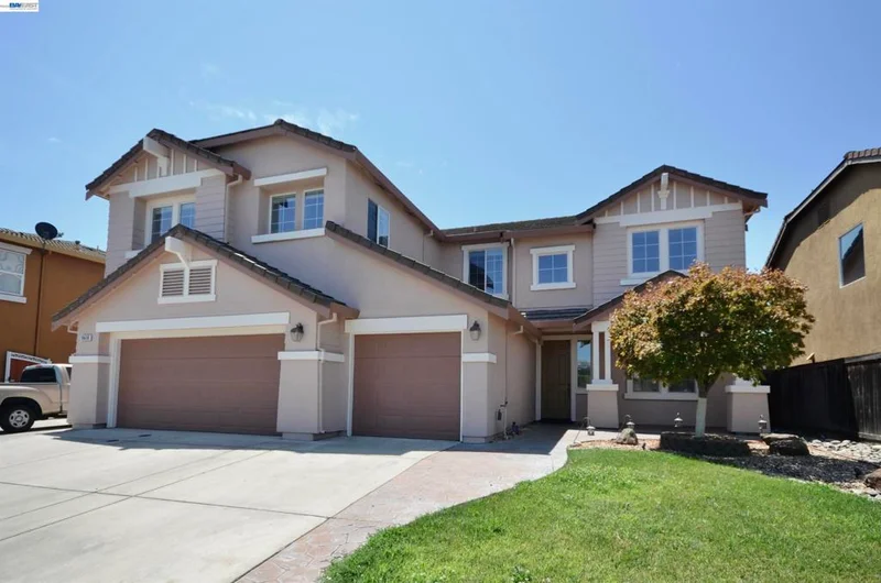 9416 Lyndley Plaza Way, Elk Grove, CA 95624