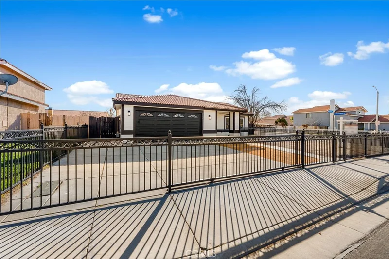 4604 E Avenue R6, Palmdale, CA 93552