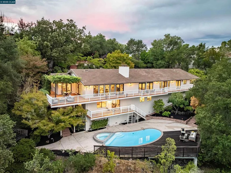 4500 Canyon Road, Lafayette, CA 94549-2709