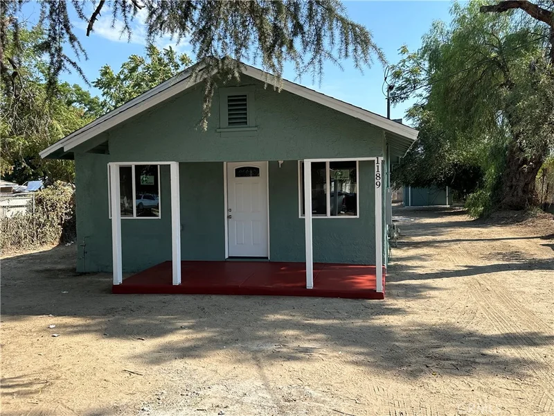 1189 W 19th Street, San Bernardino, CA 92411