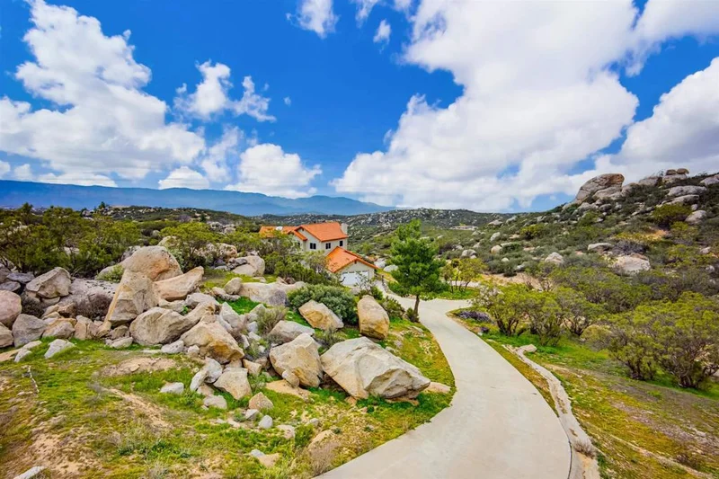 42055 Canyonside, Aguanga, CA 92536