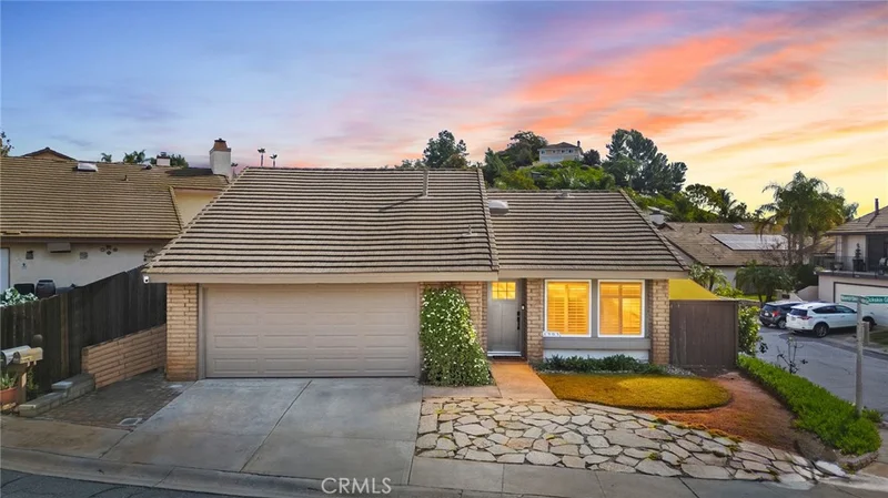1903 Buckskin Glen, Escondido, CA 92027