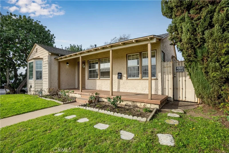 6325 Alviso Avenue, Los Angeles, CA 90043