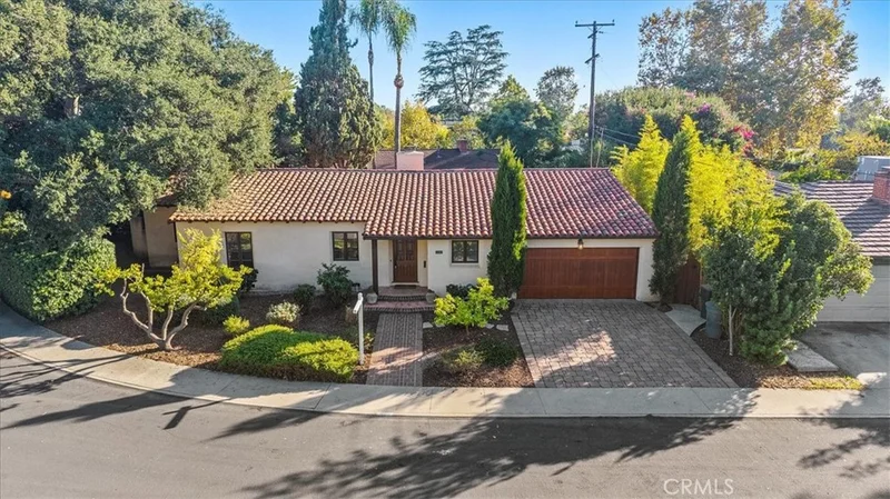 460 University Circle, Claremont, CA 91711