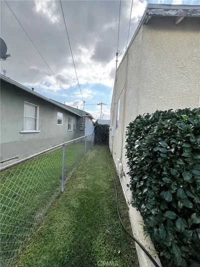940 W Brazil photo 2