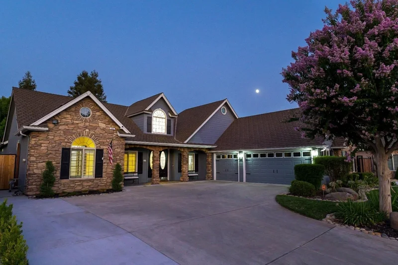 302 N Denton Court, Visalia, CA 93291