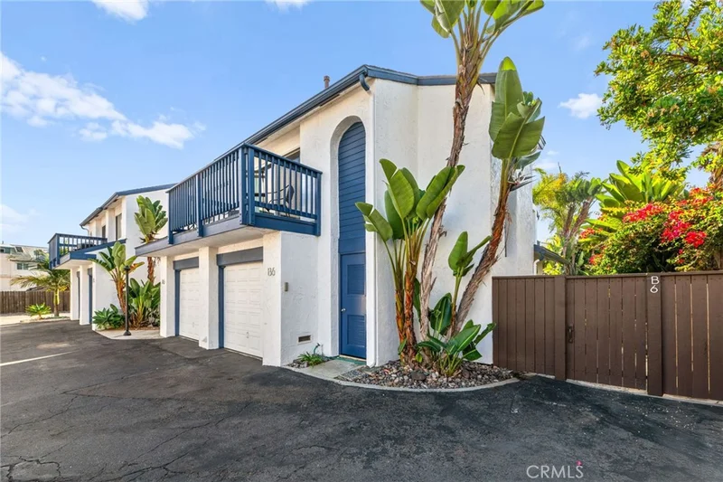 256 Juniper Ave B6, Carlsbad, CA 92008