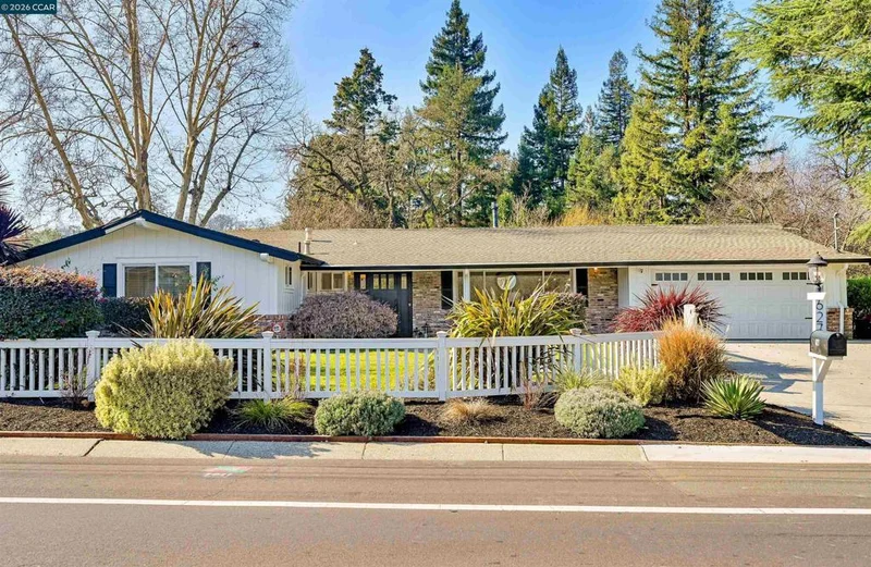 627 Burton, Lafayette, CA 94549-5449