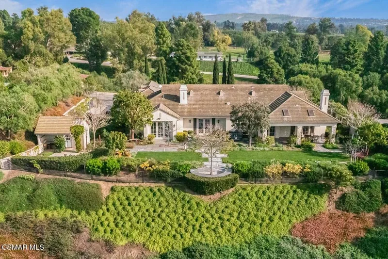 4287 Skywalker Drive
