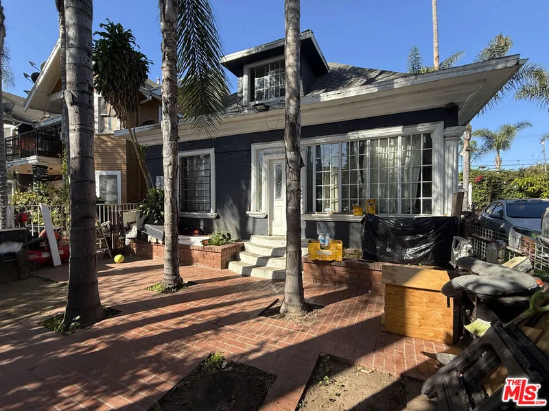 1611 S Bonnie Brae Street photo 2