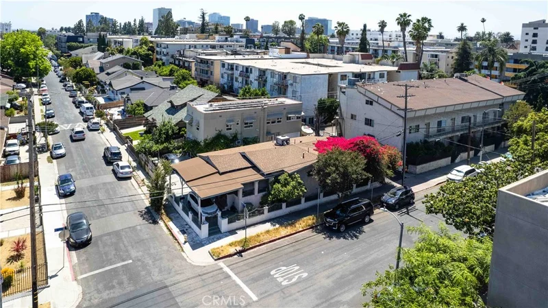 201 S Benton, Los Angeles, CA 90057