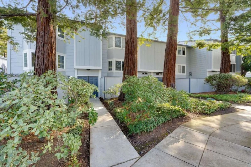 813 Montgomery Street, Mountain View, CA 94041