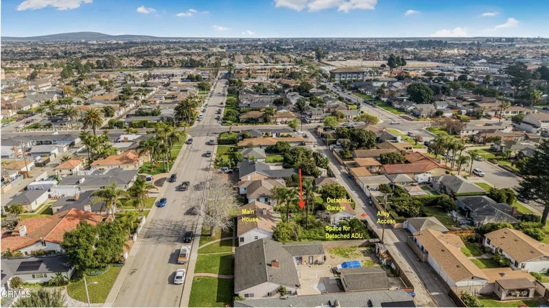 450 W Roderick Avenue, Oxnard, CA 93030
