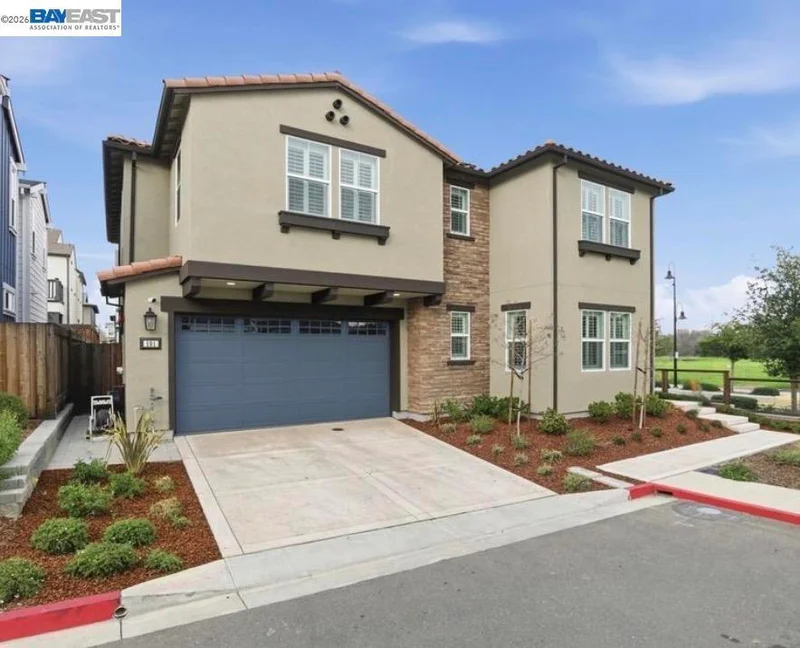 101 Willow Oak Dr, Pleasant Hill, CA 94523