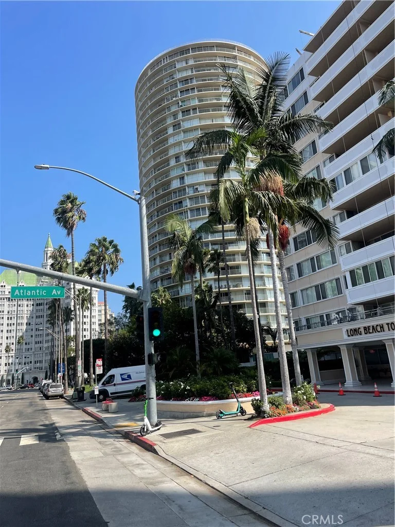Photo 2 of 700 Boulevar E Ocean 1002