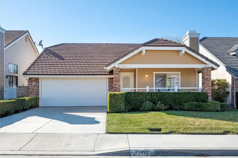 25809 Espinoza, Valencia, CA 91355