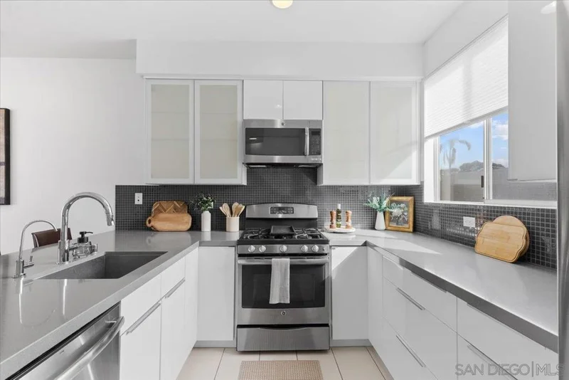 4177 Voltaire, San Diego, CA 92107