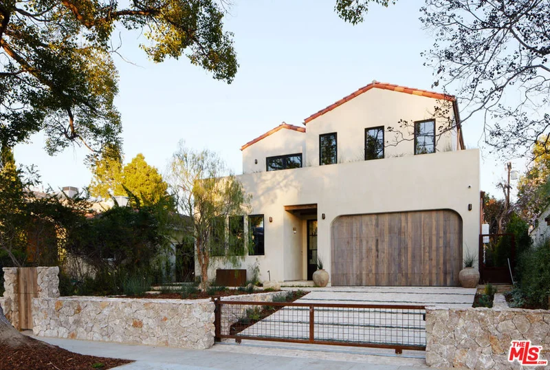 4338 Rhodes Avenue, Studio City, CA 91604