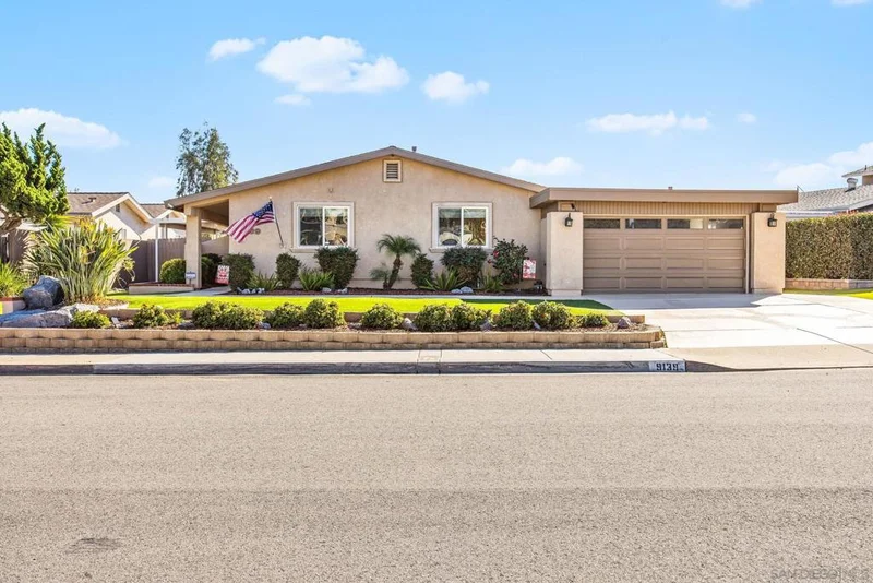 9139 Inverness Rd, Santee, CA 92071