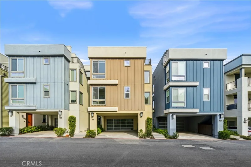 1028 Bridgewater Way, Costa Mesa, CA 92627