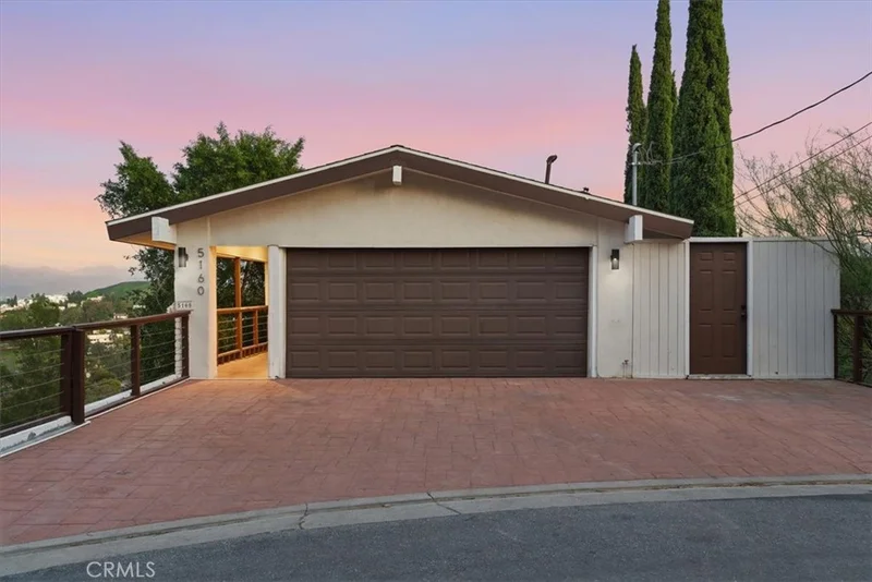 5160 Medina Road, Woodland Hills, CA 91364