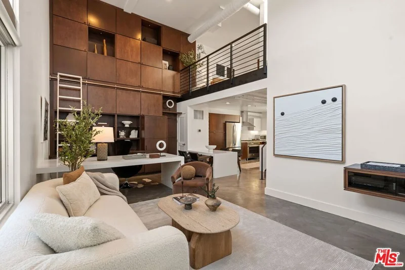 1037 N Laurel Avenue 14, West Hollywood, CA 90046