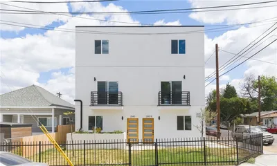 2843 Folsom photo 2