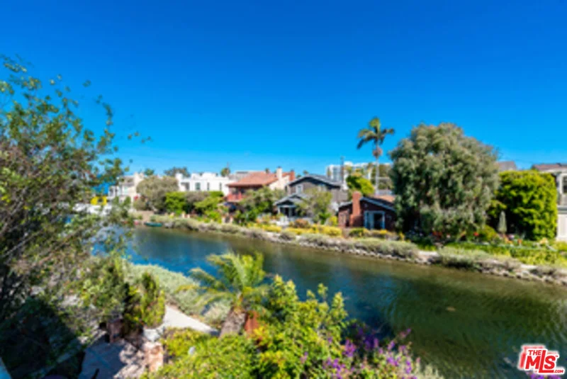 225 Sherman Canal photo 2