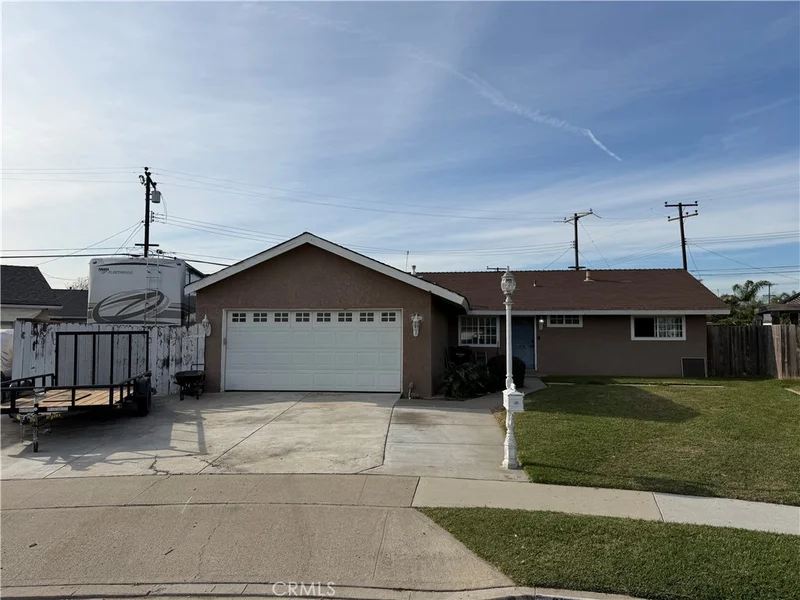 8891 Shore Circle, Huntington Beach, CA 92646