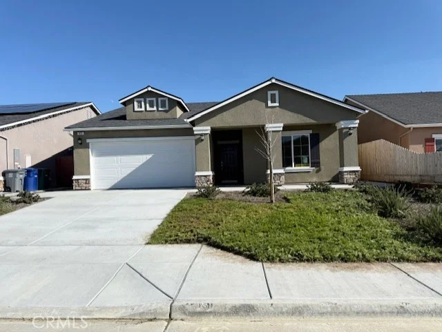 929 Grangeville Avenue photo 2