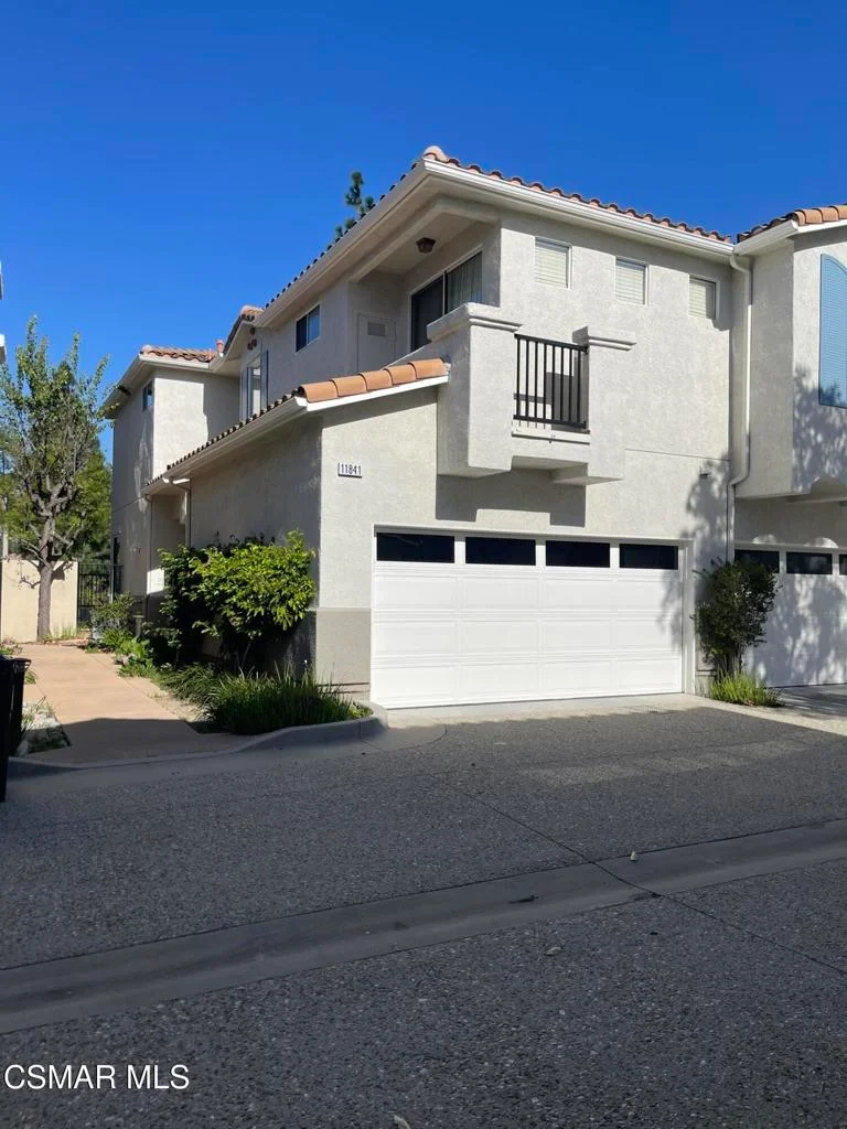 11841 Barletta Place, Moorpark, CA 93021
