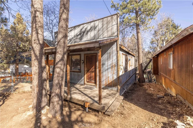 269 Imperial, Sugarloaf, CA 92386