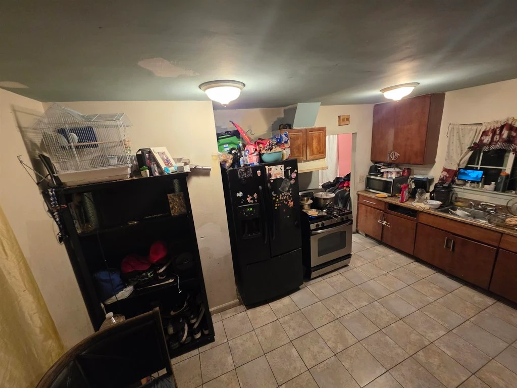 Interior 2