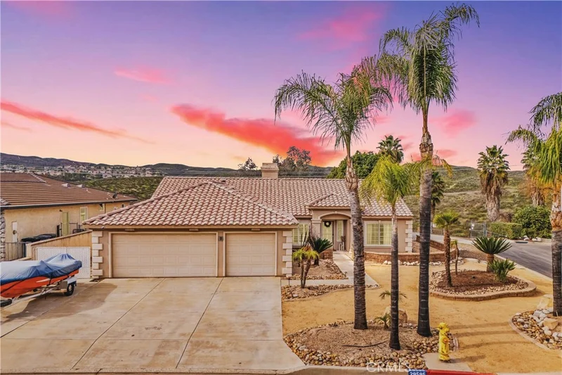 29595 Longhorn Drive, Canyon Lake, CA 92587