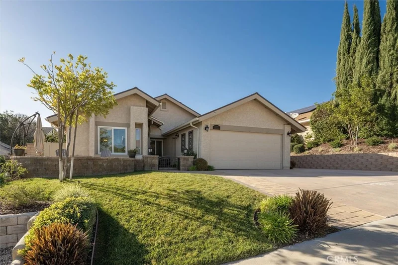 22948 Magnolia Glen, Valencia, CA 91354
