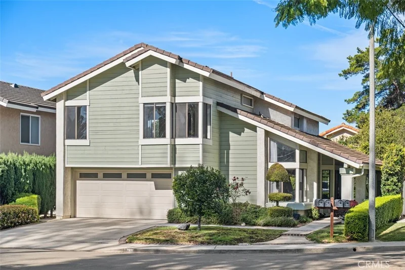 27 Alameda, Irvine, CA 92620