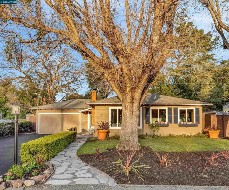 1760 MAGNOLIA WAY